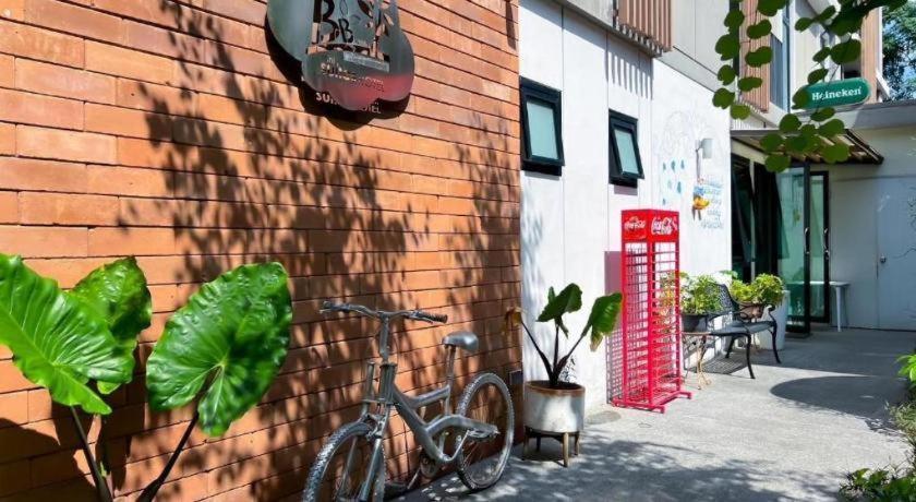 Bb House Mini Suite Hotel Бангкок Екстер'єр фото