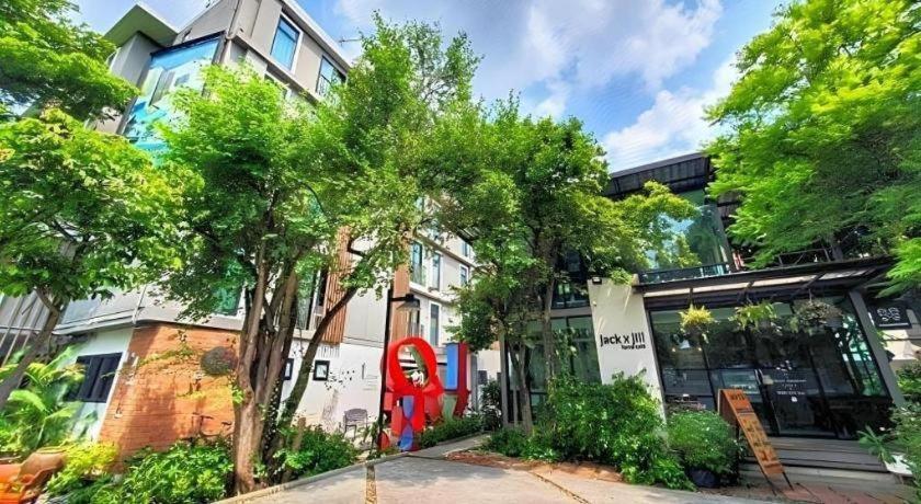 Bb House Mini Suite Hotel Бангкок Екстер'єр фото