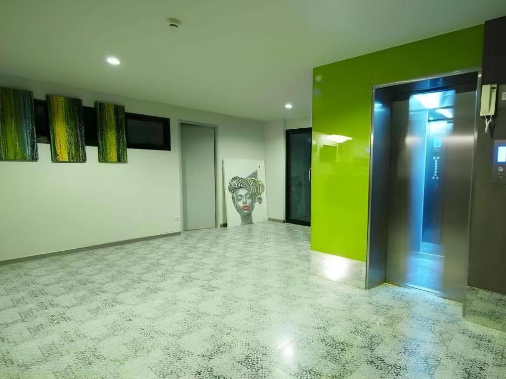 Bb House Mini Suite Hotel Бангкок Екстер'єр фото