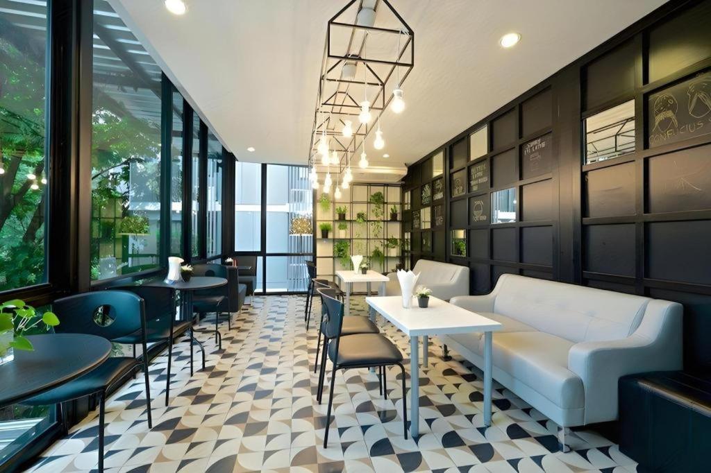 Bb House Mini Suite Hotel Бангкок Екстер'єр фото
